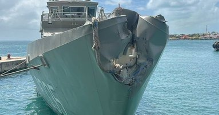 Patrulla de la Marina colisiona contra ferry de carga en Isla Mujeres