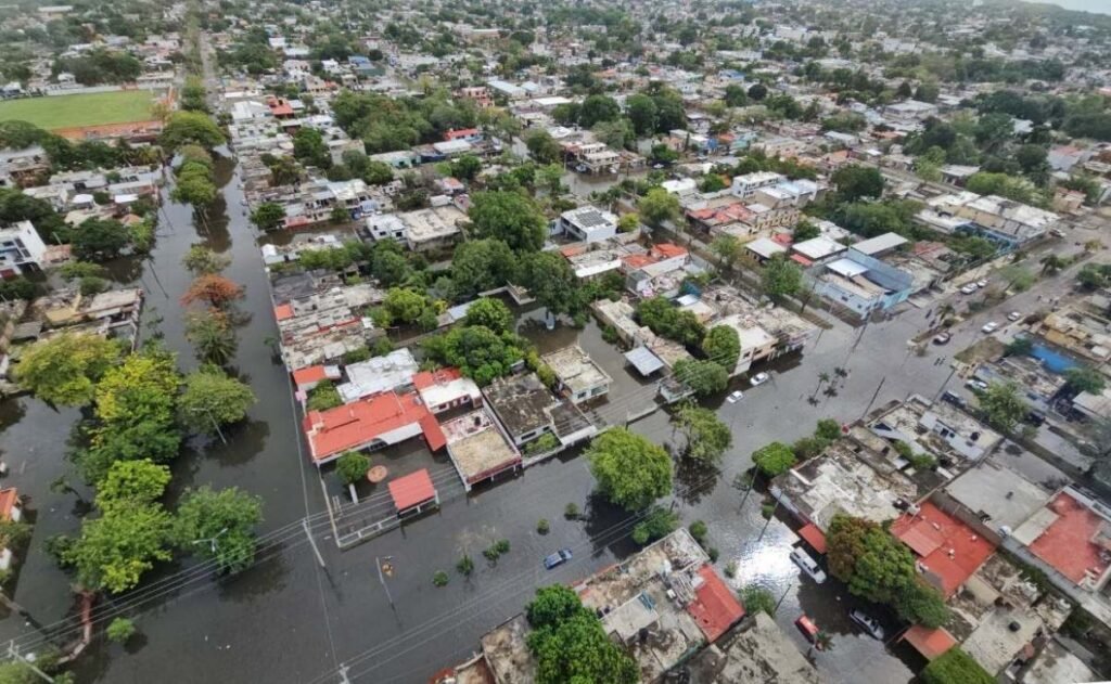 Infraestructura de Quintana Roo zozobra ante la Onda Tropical 6